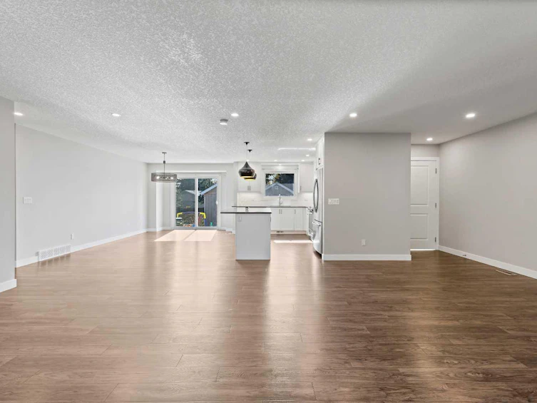 2003 117 Avenue SW, Calgary, AB, T2W 2Y7 - 14