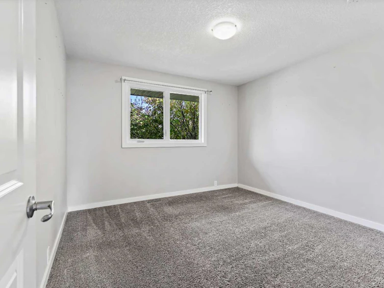 2003 117 Avenue SW, Calgary, AB, T2W 2Y7 - 21