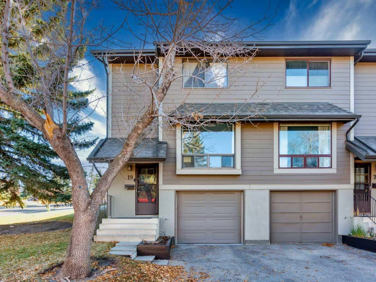 19-5019 46 Avenue SW, Calgary, AB, T3E 6R1 - 2