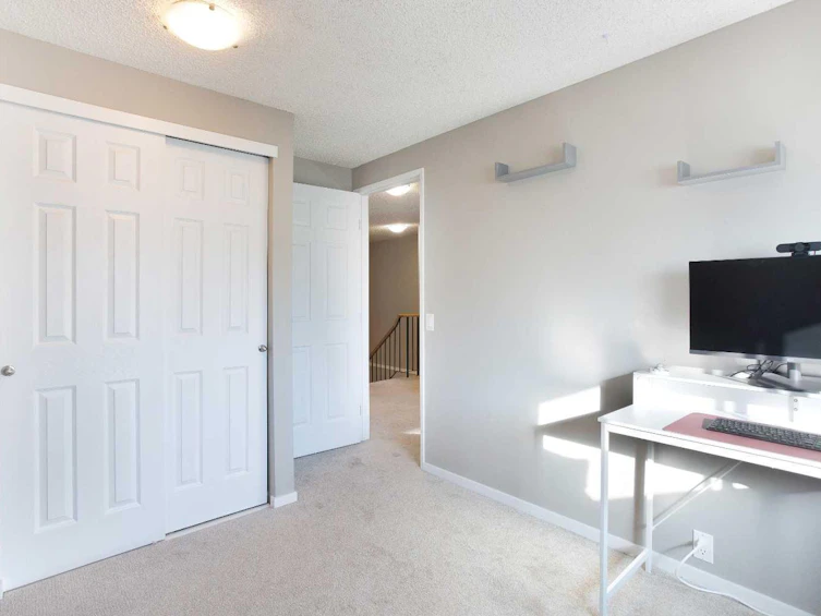 19-5019 46 Avenue SW, Calgary, AB, T3E 6R1 - 17