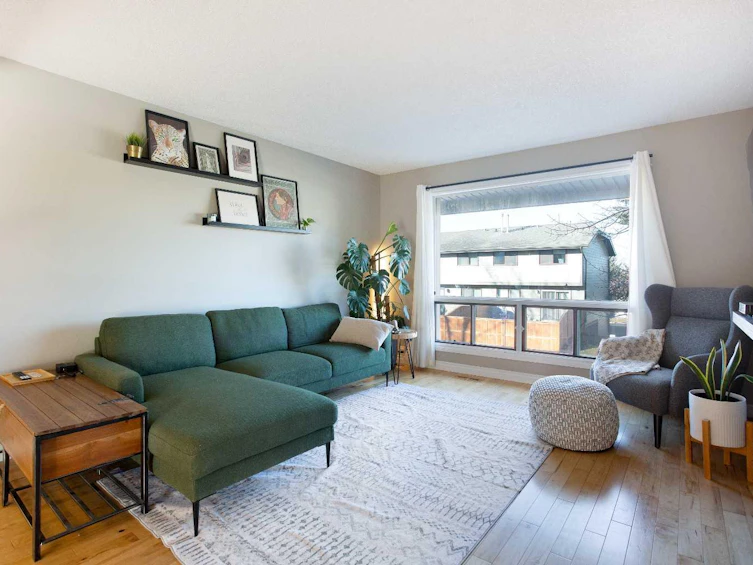 19-5019 46 Avenue SW, Calgary, AB, T3E 6R1