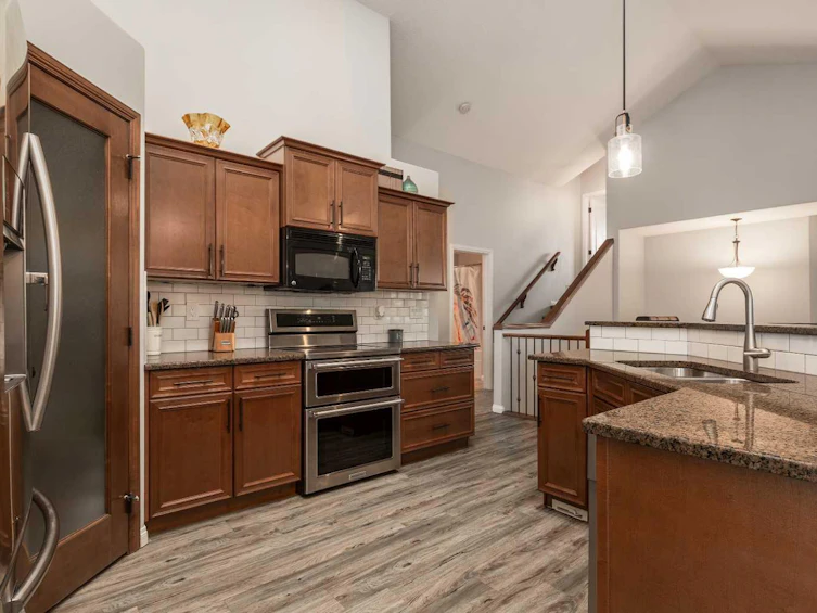 1644 Coalbanks Boulevard W, Lethbridge, AB, T1J 0N9 - 6