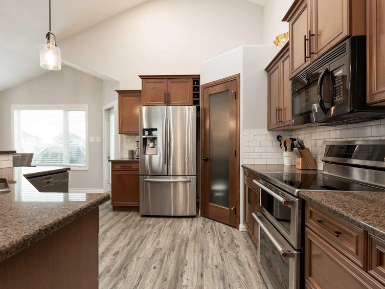 1644 Coalbanks Boulevard W, Lethbridge, AB, T1J 0N9 - 5