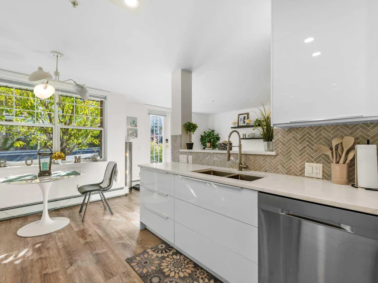 1-2212 34 Avenue SW, Calgary, AB, T2T 2C6 - 7