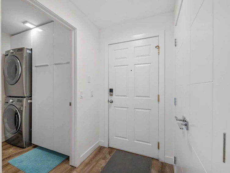 1-2212 34 Avenue SW, Calgary, AB, T2T 2C6 - 3