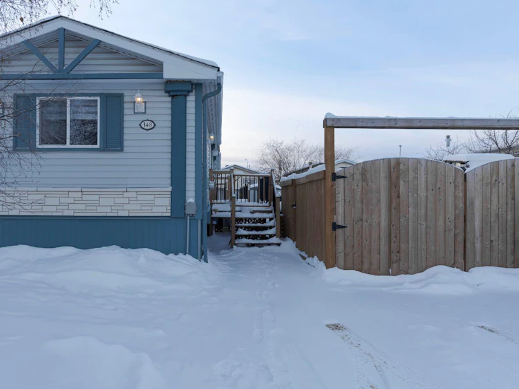 148 Mckinlay Crescent, Fort Mcmurray, AB, T9K 2M6 - 3