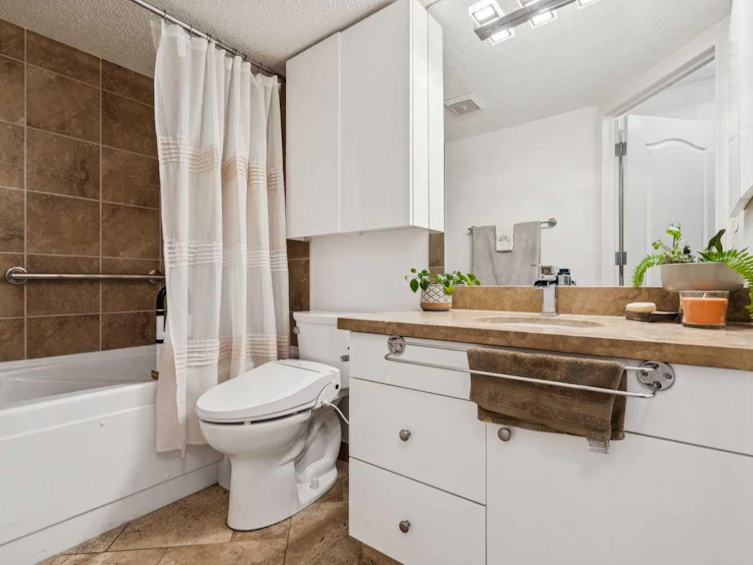 204-30 Sierra Morena Mews SW, Calgary, AB, T3H 3K7 - 14