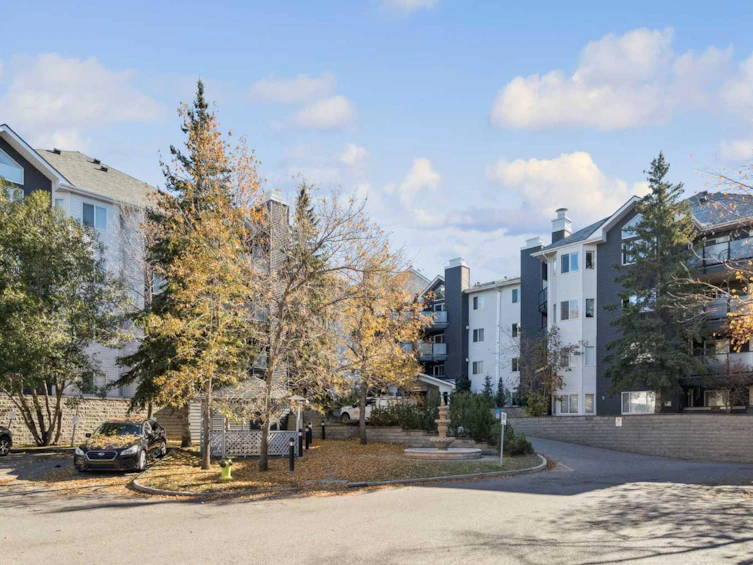 204-30 Sierra Morena Mews SW, Calgary, AB, T3H 3K7 - 15