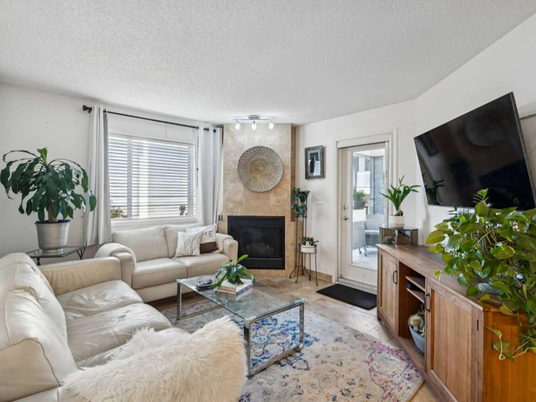 204-30 Sierra Morena Mews SW, Calgary, AB, T3H 3K7 - 2