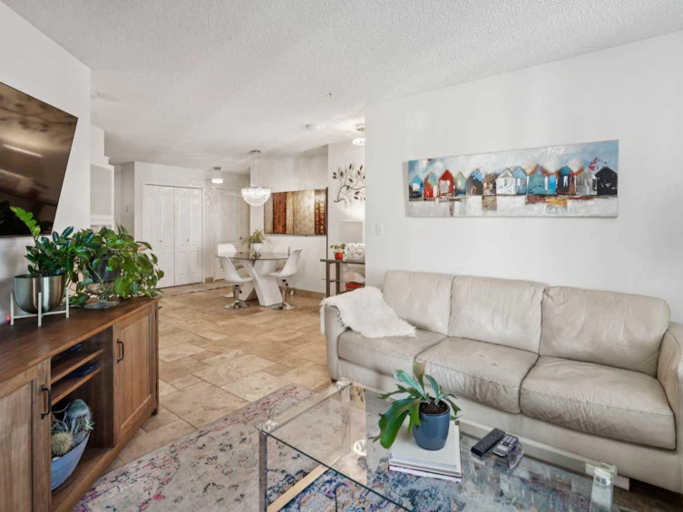 204-30 Sierra Morena Mews SW, Calgary, AB, T3H 3K7 - 3