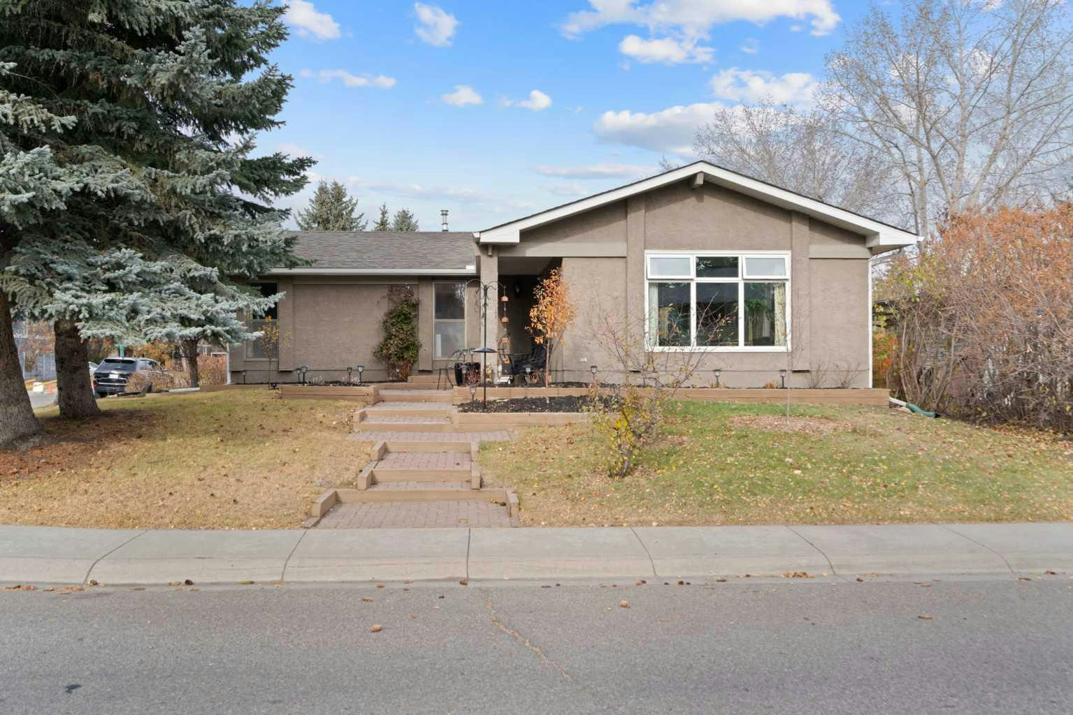 8 Oakridge, Calgary Real Estate Listings & Houses for Sale - REW