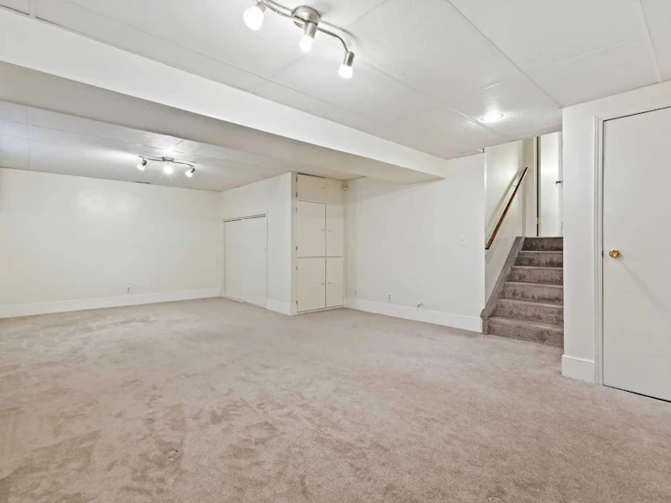 139 Stratton Crescent SW, Calgary, AB, T3H 1T7 - 33
