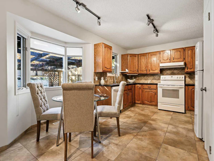 139 Stratton Crescent SW, Calgary, AB, T3H 1T7 - 13