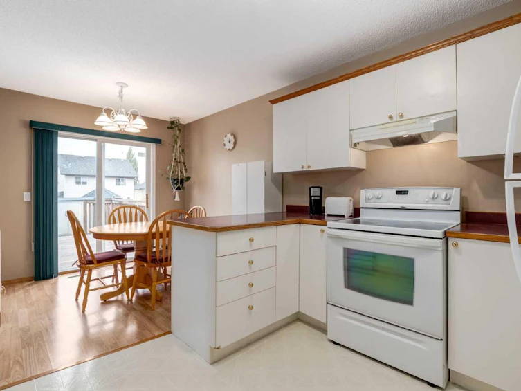 168 Mt Apex Green SE, Calgary, AB, T2Z 2V5 - 5