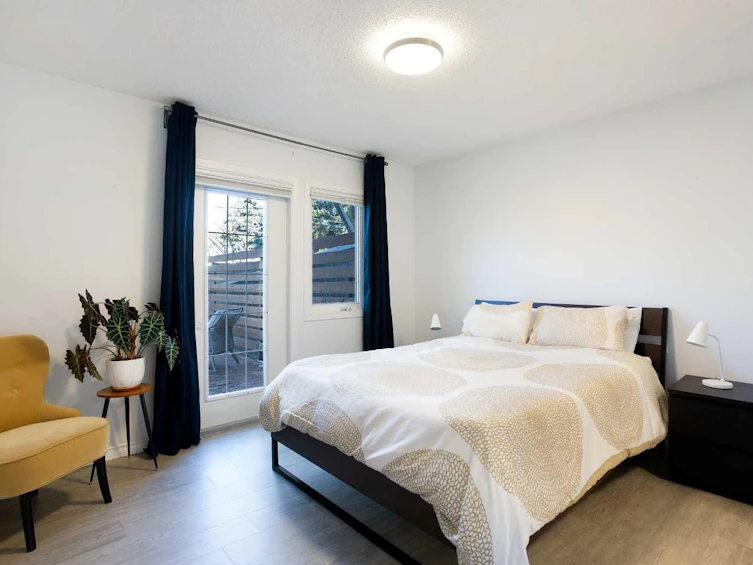 5248 19 Avenue NW, Calgary, AB, T3B 0T2 - 13