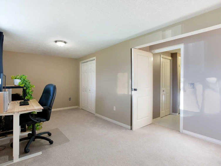 5248 19 Avenue NW, Calgary, AB, T3B 0T2 - 26