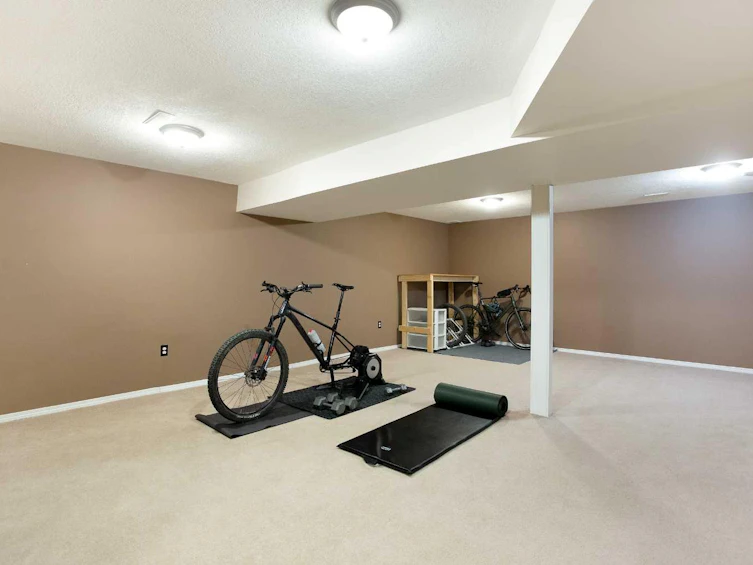 5248 19 Avenue NW, Calgary, AB, T3B 0T2 - 20