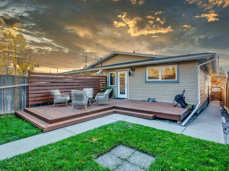 5248 19 Avenue NW, Calgary, AB, T3B 0T2 - 28