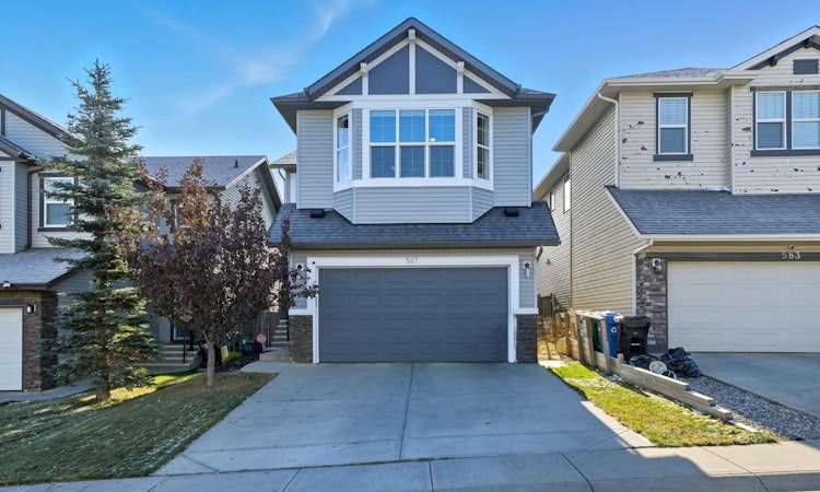 587 Panora Way NW