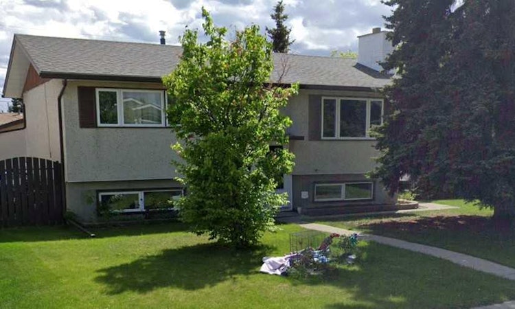 66 Marwood Circle NE