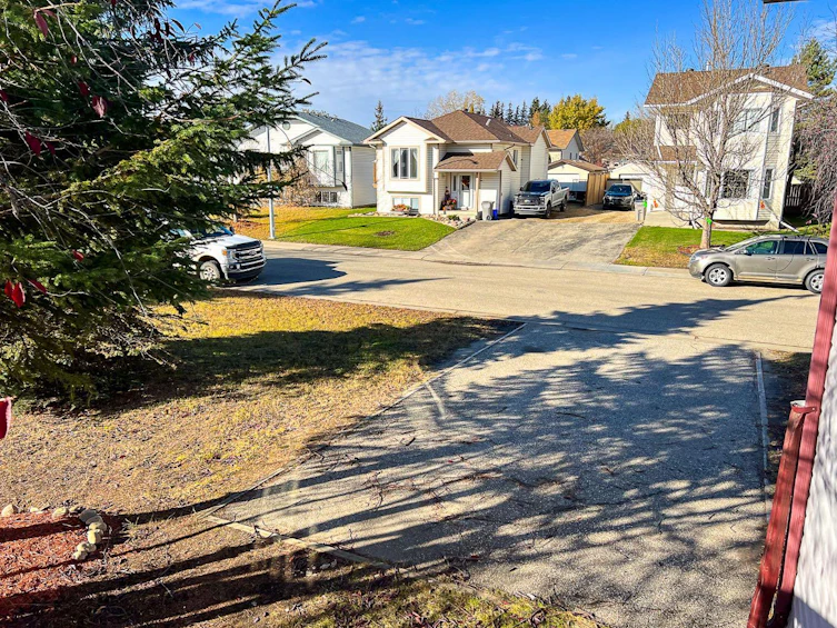 9019 66 Avenue, Grande Prairie, AB, T8W 2K3 - 32