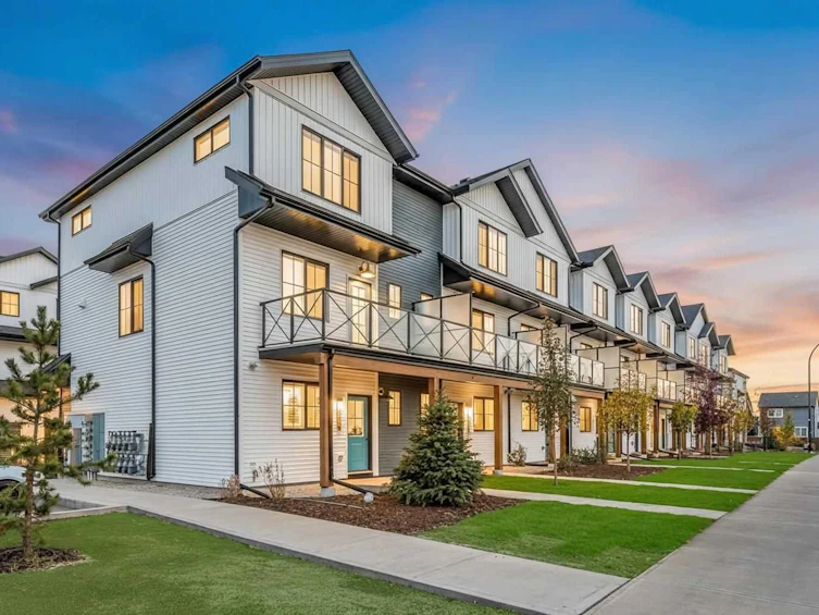 416-1750 Rangeview Drive SE, Calgary, AB, T3M 2B6