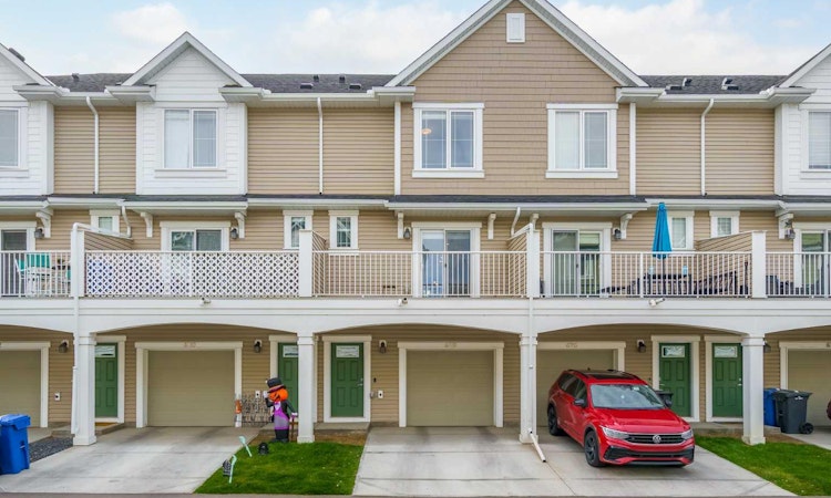 628 Copperstone Manor SE