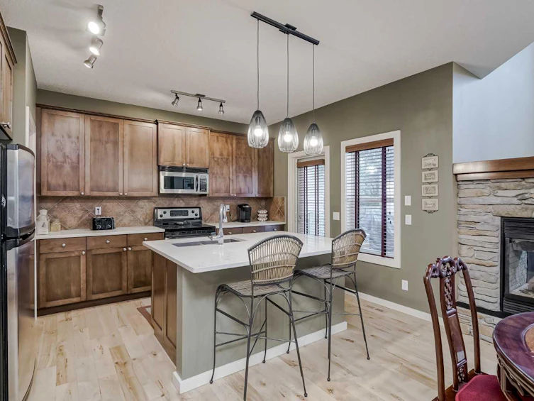 48 Chapala Square SE, Calgary, AB, T2X 3T7 - 5