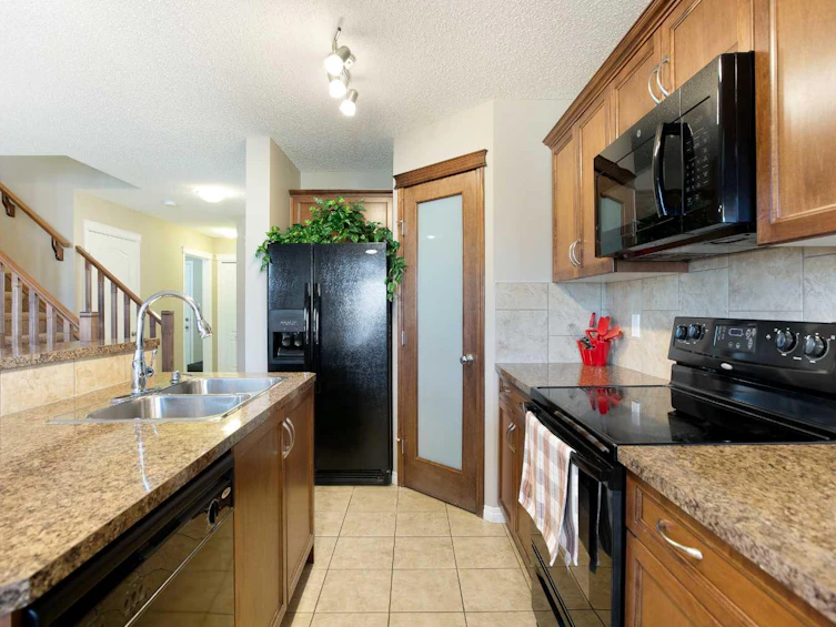 28 Kinlea Link NW, Calgary, AB, T3R 0C4 - 8