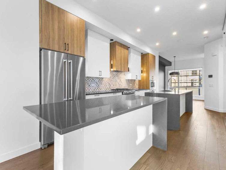 2100 17a Street SW, Calgary, AB, T2T 4R8 - 11
