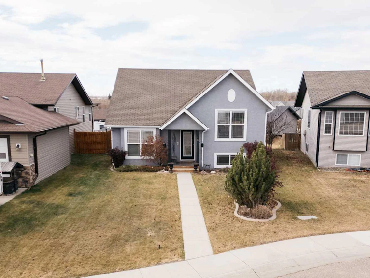 6 Rolling Hills Bay, Blackfalds, AB, T0M 0J0 - 2
