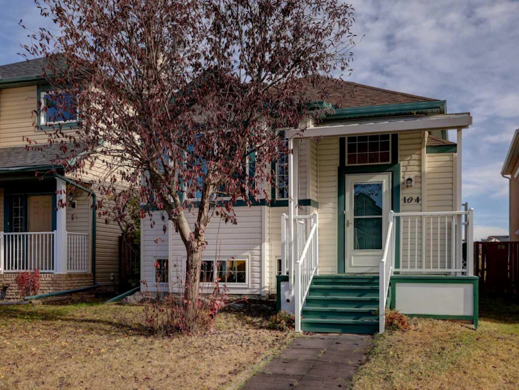 104 Saddlemead Road NE, Calgary, AB, T3J 4J3