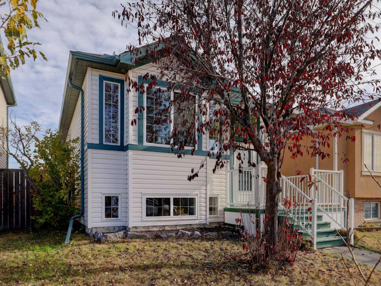 104 Saddlemead Road NE, Calgary, AB, T3J 4J3 - 2