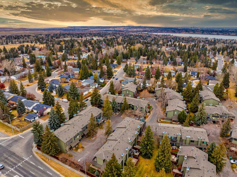 54-10030 Oakmoor Way SW, Calgary, AB, T2V 4S8 - 29