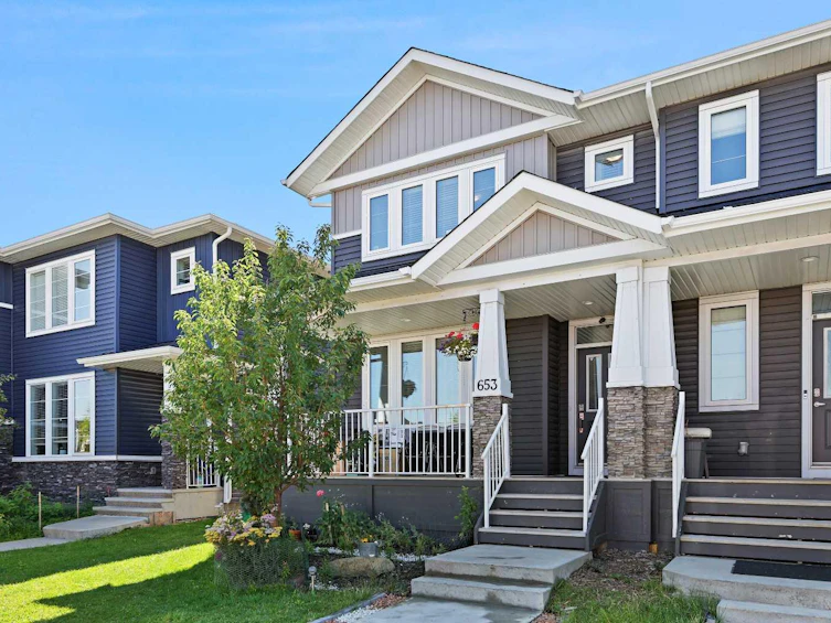 653 Redstone Drive NE, Calgary, AB, T3N 1L1 - 3