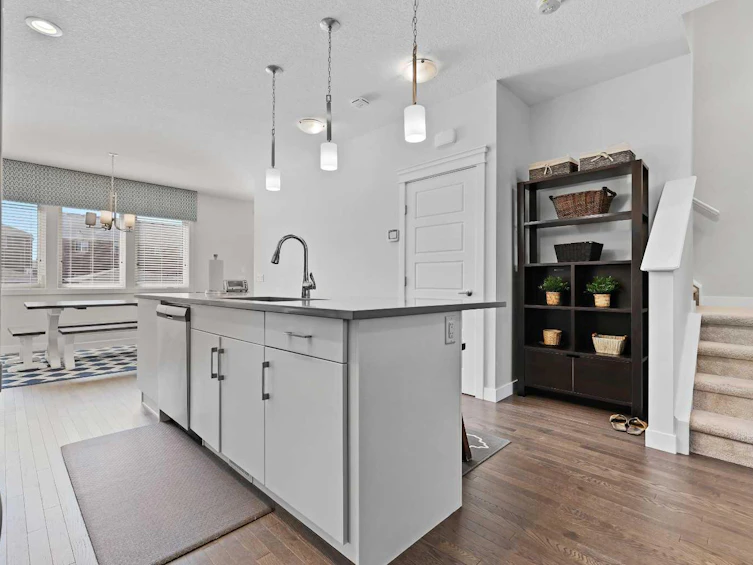 653 Redstone Drive NE, Calgary, AB, T3N 1L1 - 14