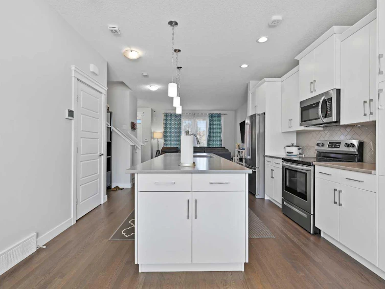 653 Redstone Drive NE, Calgary, AB, T3N 1L1 - 16