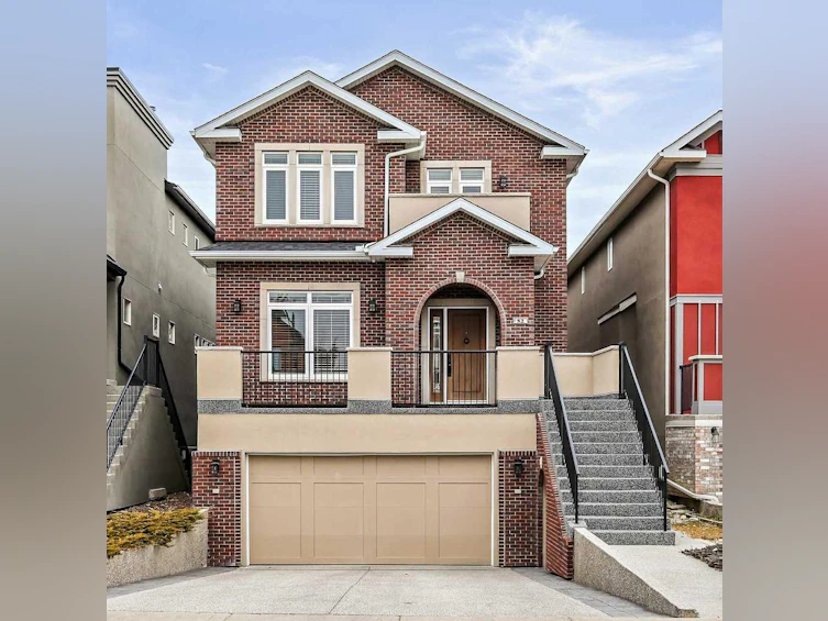52 Aspen Meadows Green SW, Calgary, AB, T3H 5J9