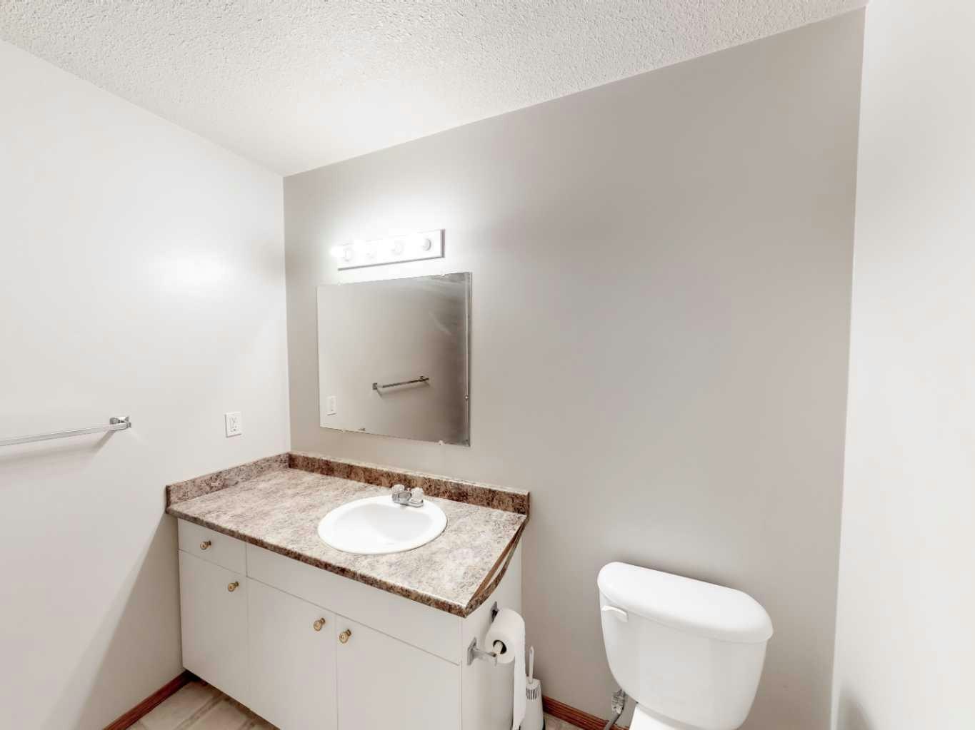 D-10029 105 Avenue, Grande Prairie, AB, T8V 1H2 - 21