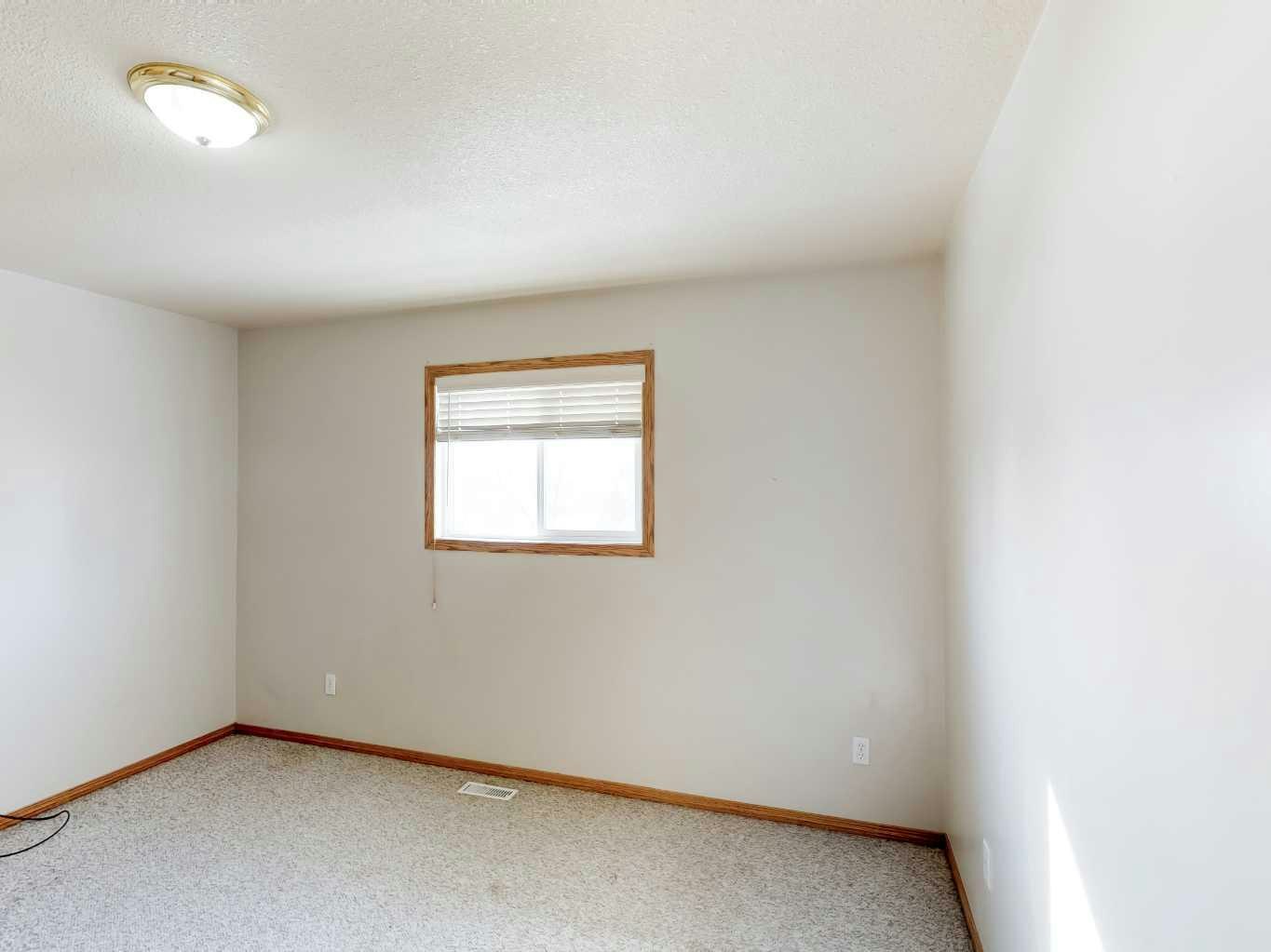 D-10029 105 Avenue, Grande Prairie, AB, T8V 1H2 - 15