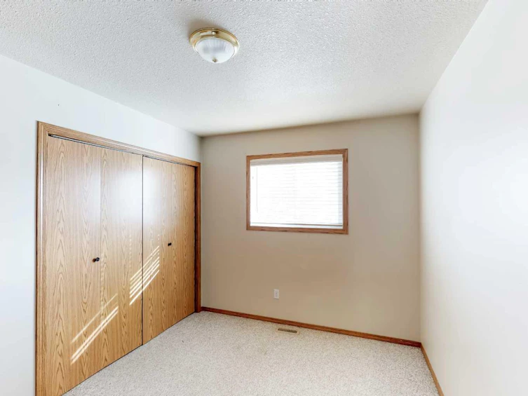 D-10029 105 Avenue, Grande Prairie, AB, T8V 1H2 - 17