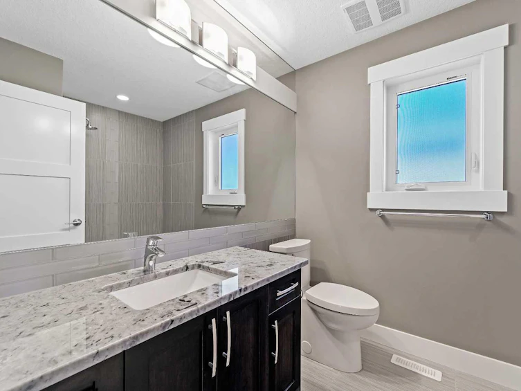 443 28 Avenue NW, Calgary, AB, T2M 2K7 - 29