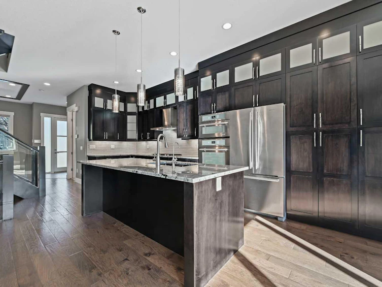 443 28 Avenue NW, Calgary, AB, T2M 2K7 - 7
