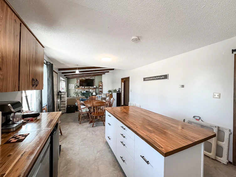 5124 49 Street, Smoky River M.D., AB, T0H 1S0 - 4