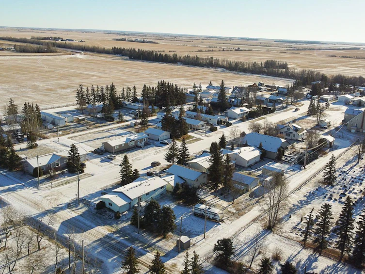 5124 49 Street, Smoky River M.D., AB, T0H 1S0 - 36