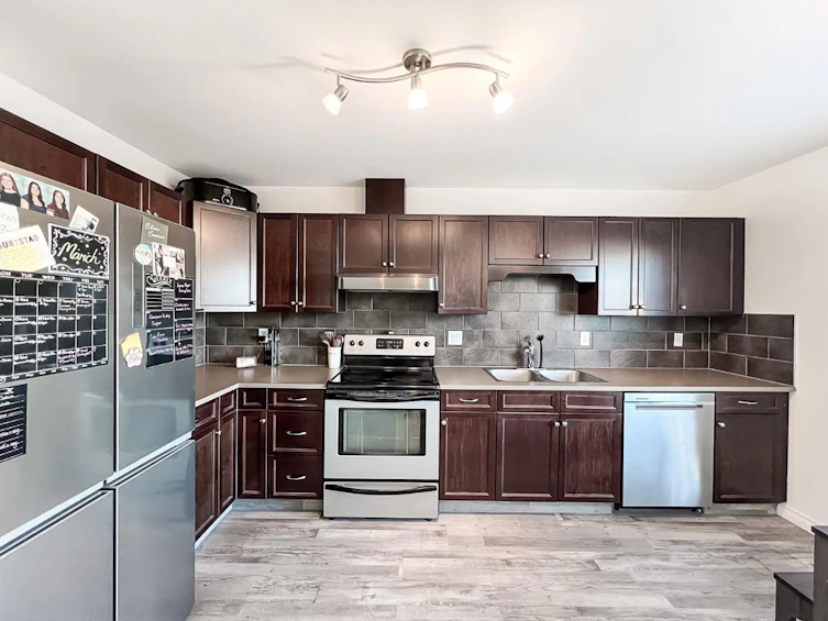 11218 Pinnacle Drive, Grande Prairie, AB, T8W 0E1 - 11