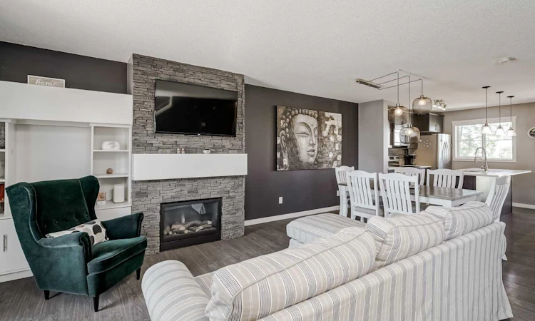 313 Copperpond Landing SE