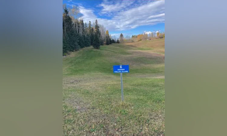 6 Hidden Valley Close