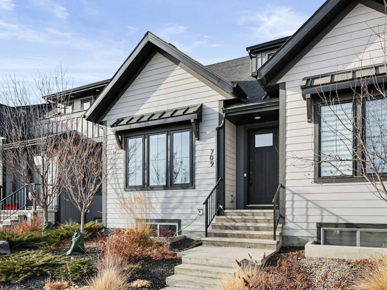 709 Marine Drive SE, Calgary, AB, T3M 3A3 - 2