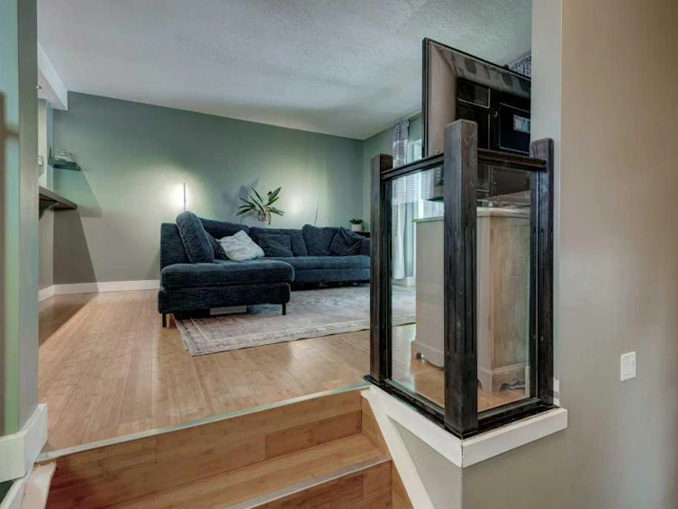 39 Shawglen Place SW, Calgary, AB, T2Y 1X9 - 4